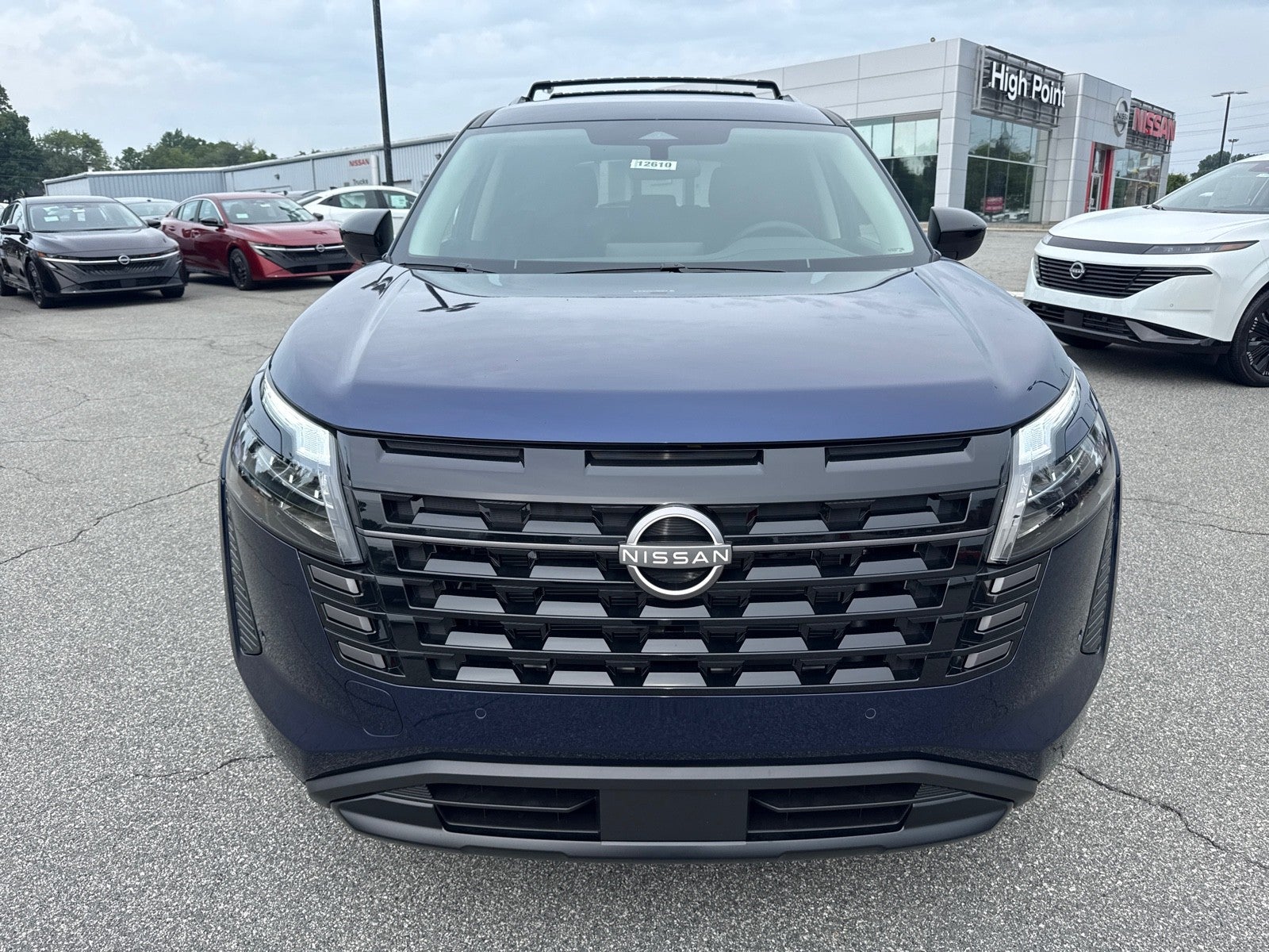 2026 Nissan Pathfinder SV