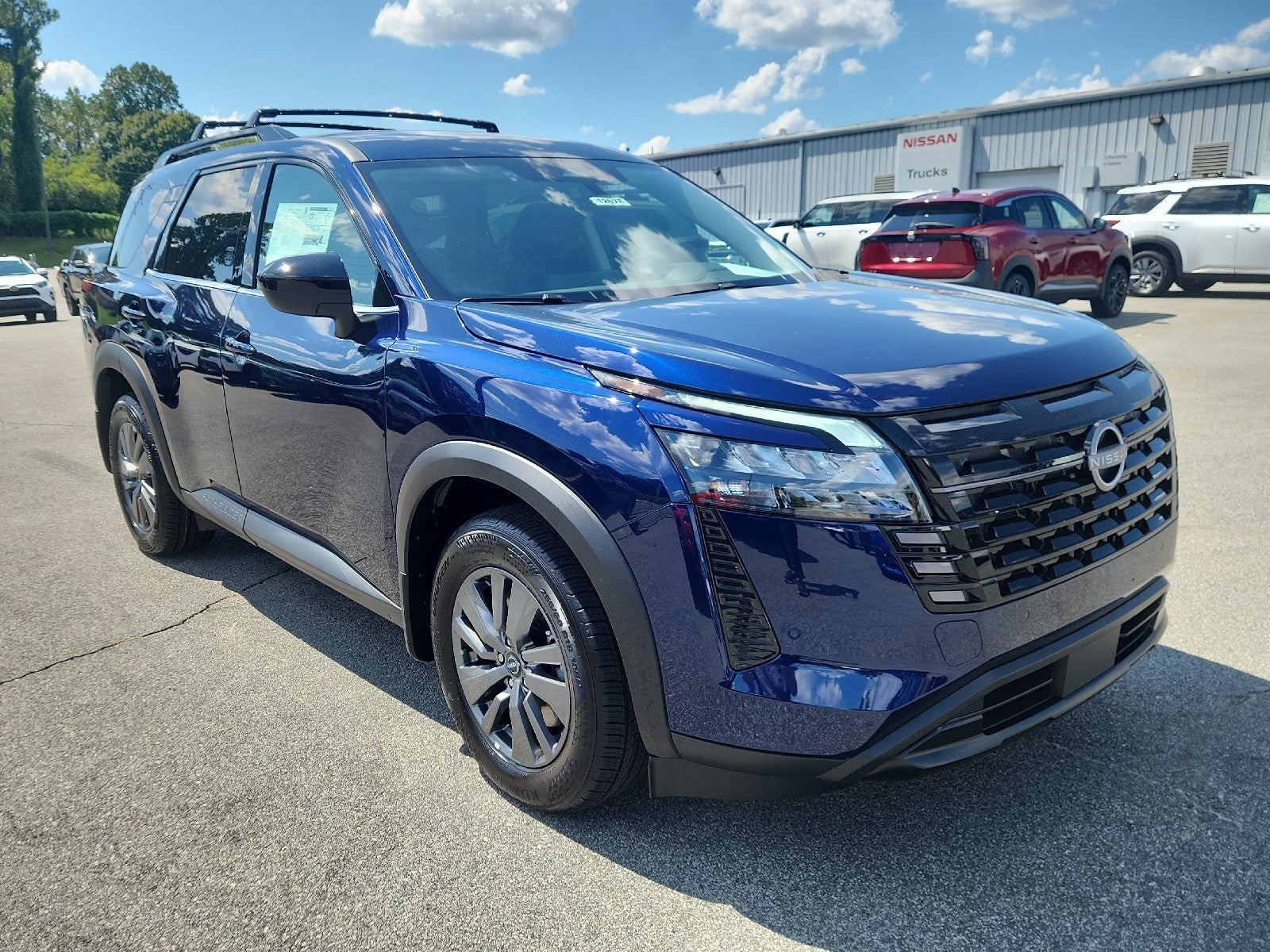 2026 Nissan Pathfinder SV