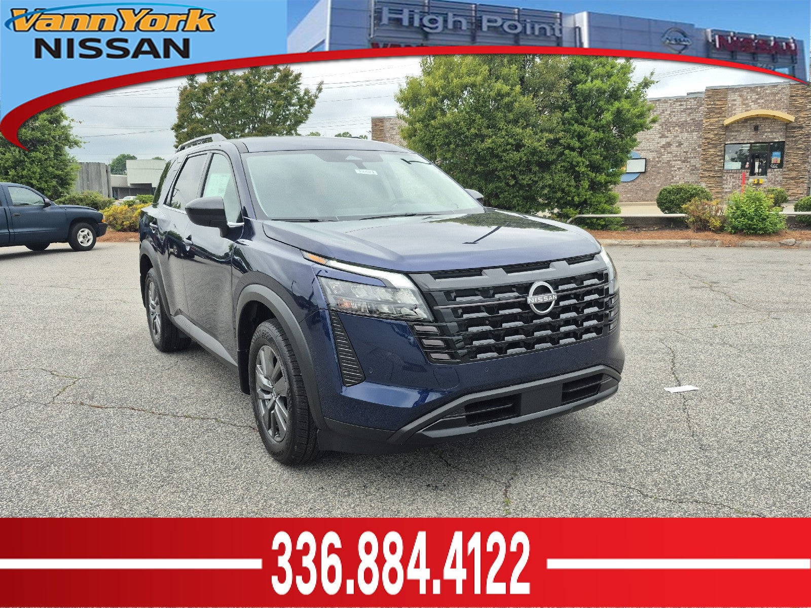 2026 Nissan Pathfinder SV