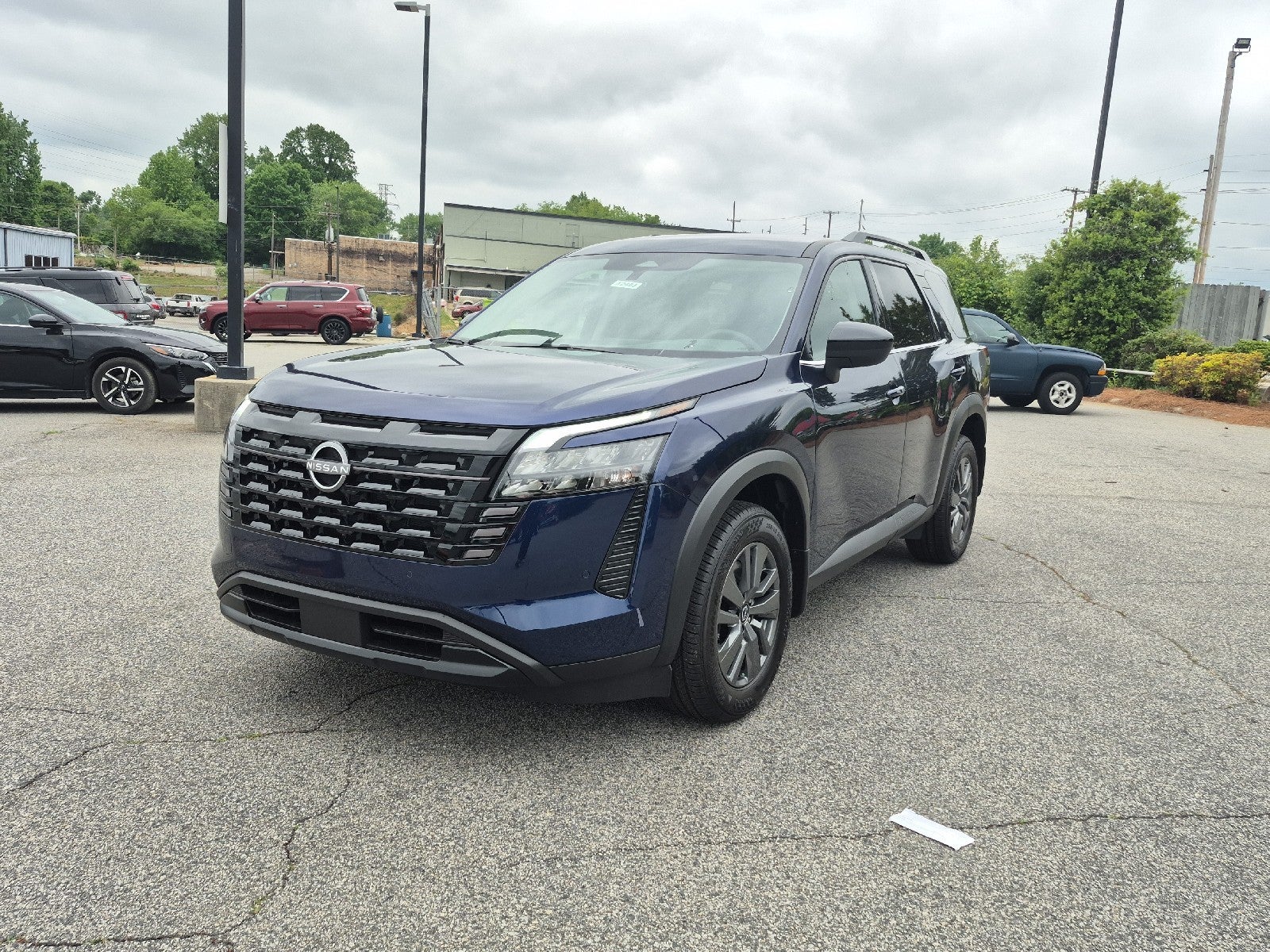 2026 Nissan Pathfinder SV