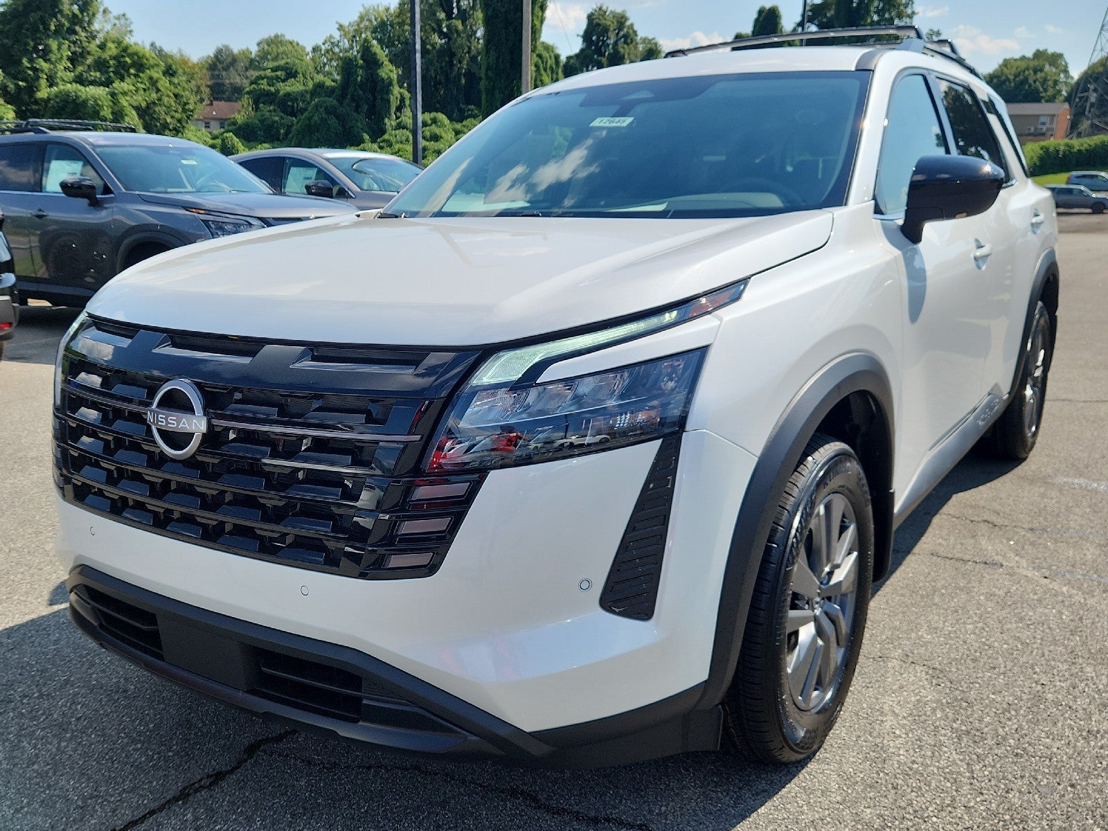 2026 Nissan Pathfinder SV