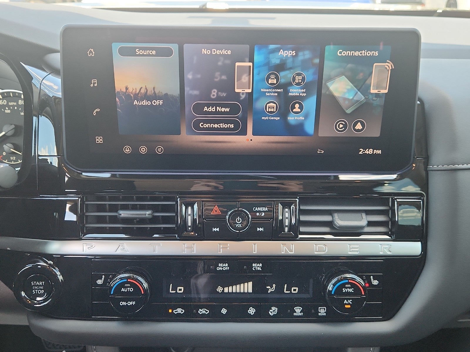 2026 Nissan Pathfinder SV