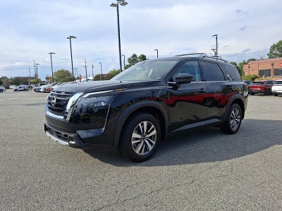 2025 Nissan Pathfinder SL