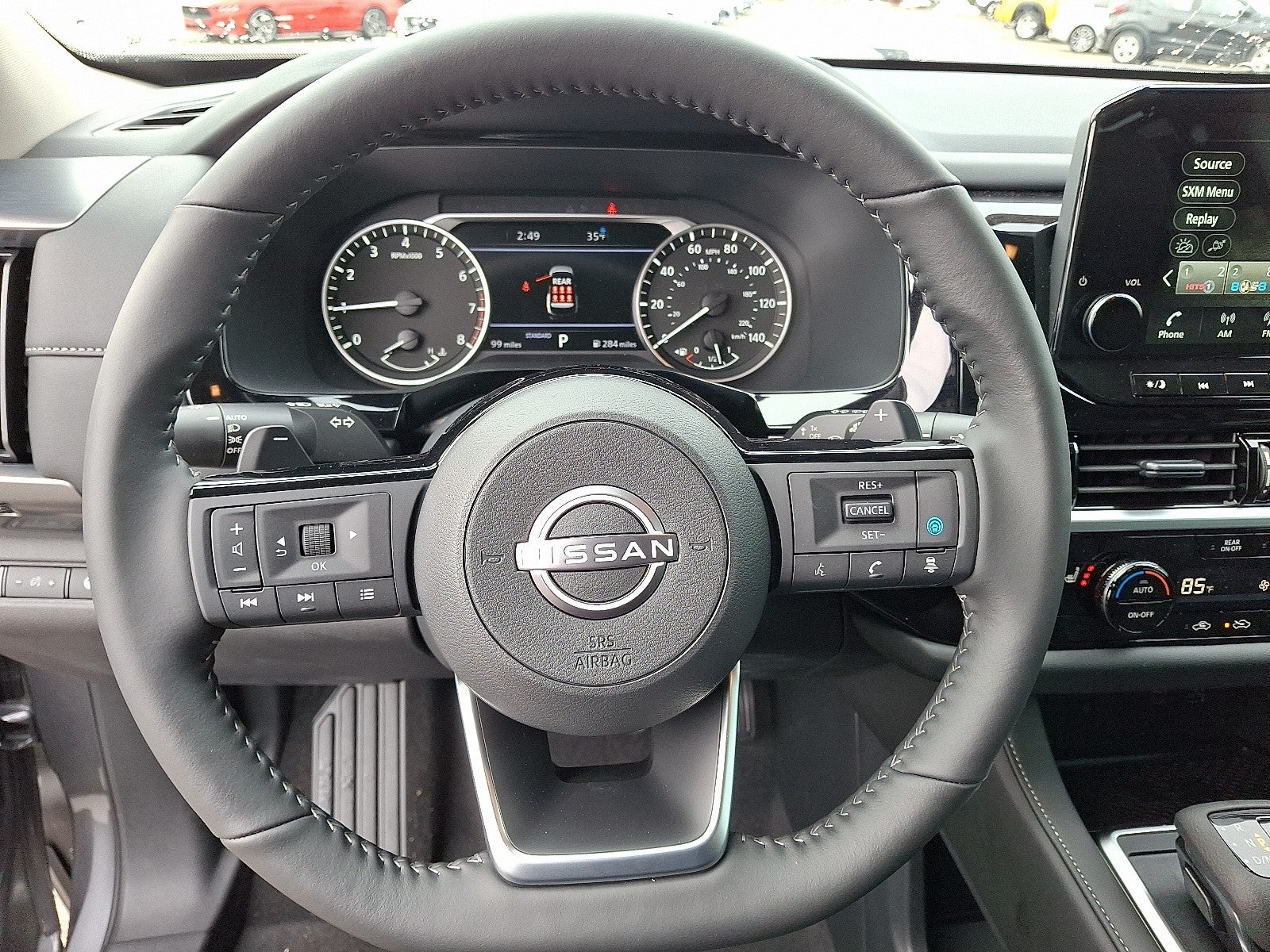 2025 Nissan Pathfinder SL