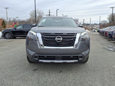 2025 Nissan Pathfinder SL