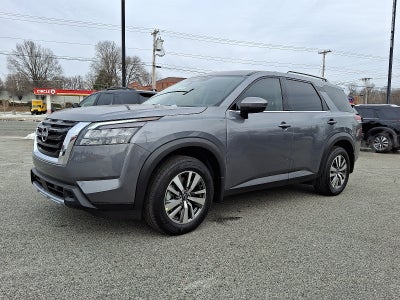 2025 Nissan Pathfinder SL