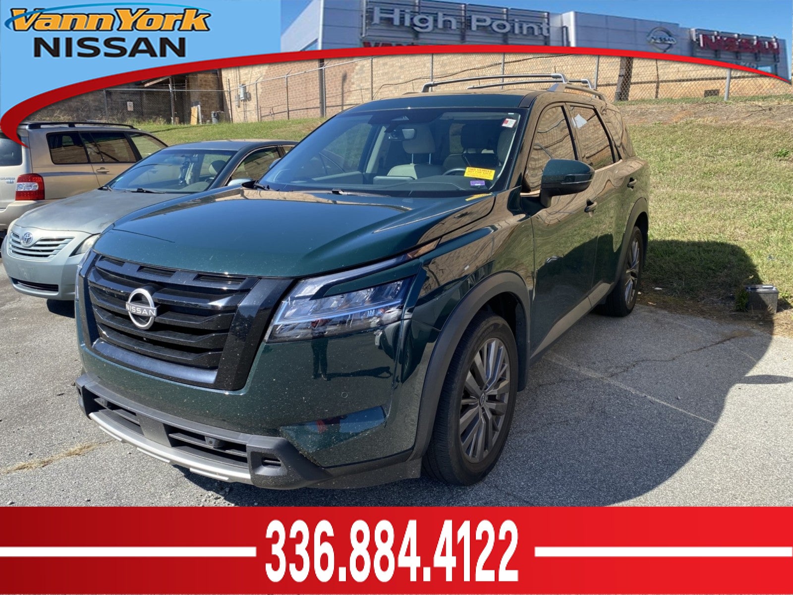 2024 Nissan Pathfinder SL
