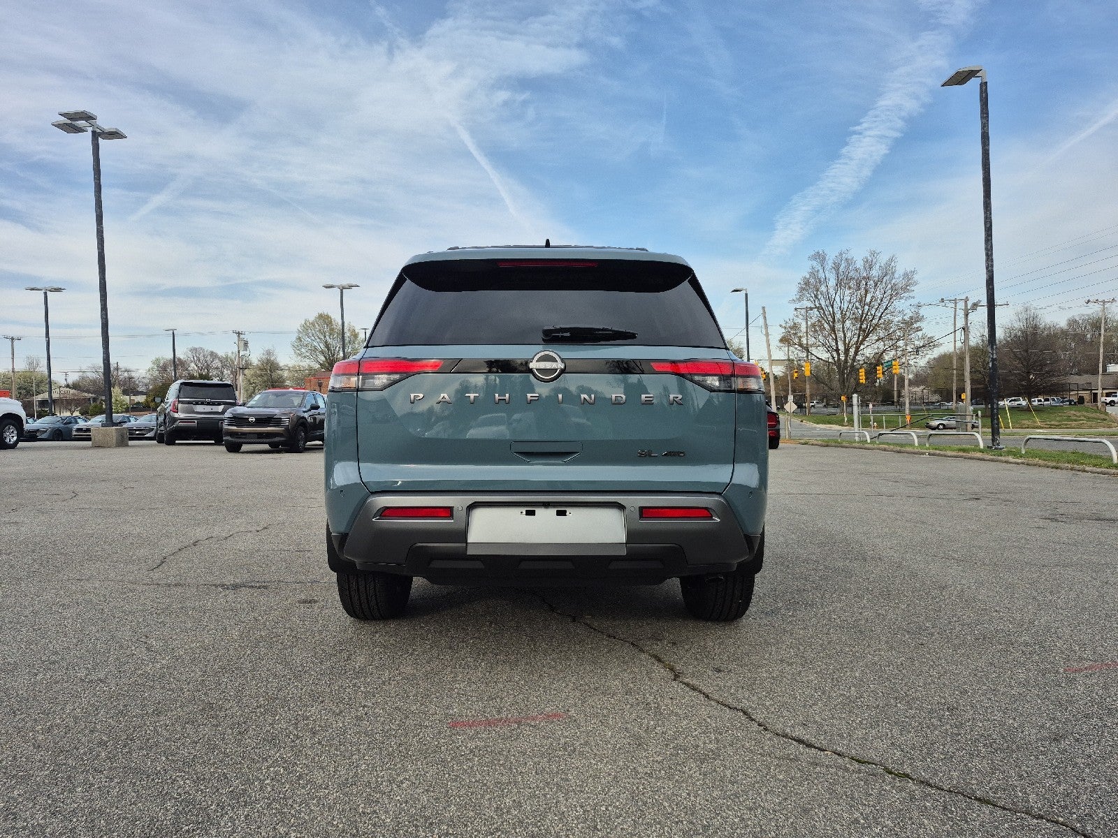 2026 Nissan Pathfinder SL