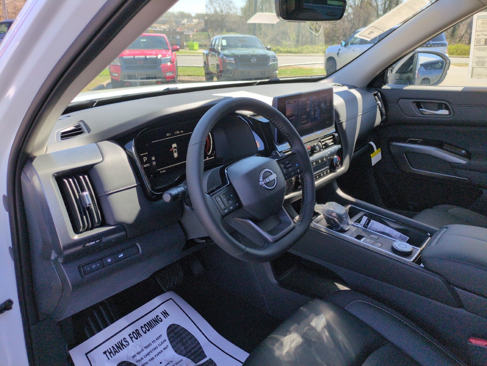 2026 Nissan Pathfinder SL