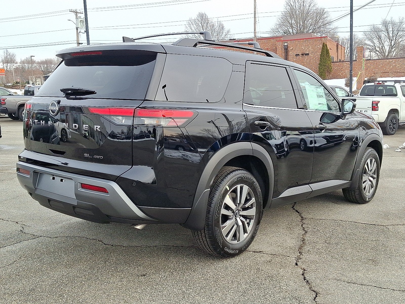 2026 Nissan Pathfinder SL