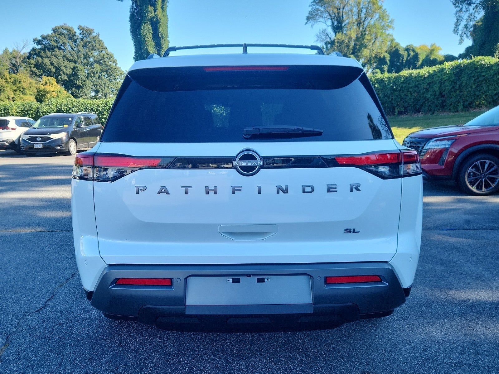 2026 Nissan Pathfinder SL