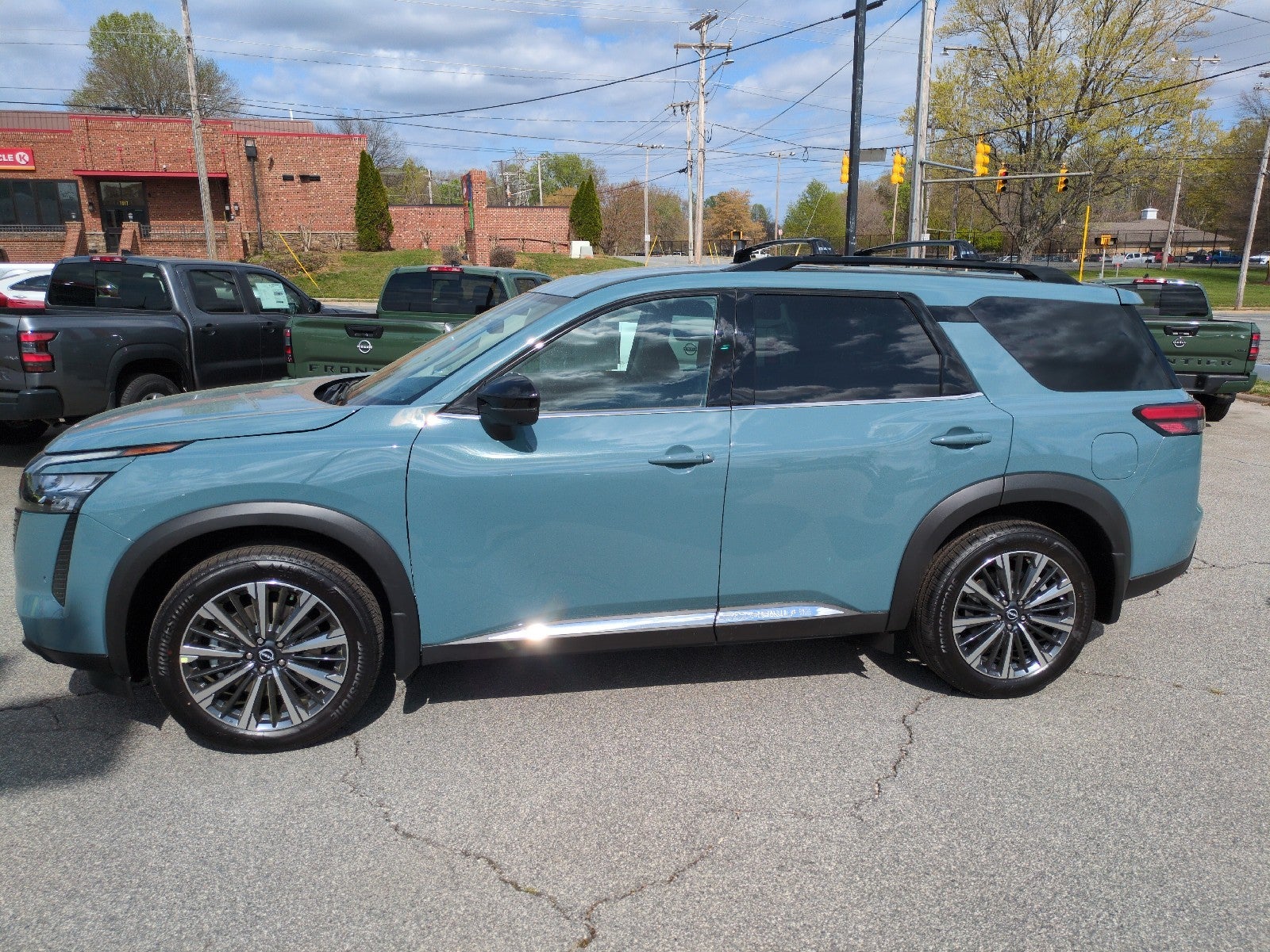 2026 Nissan Pathfinder Platinum