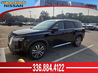 2022 Nissan Pathfinder Platinum
