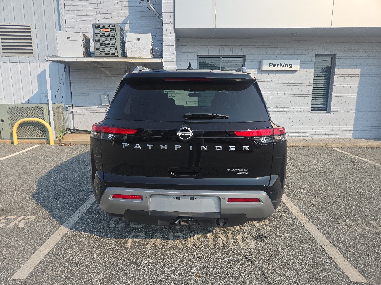 2022 Nissan Pathfinder Platinum