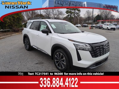 2026 Nissan Pathfinder Platinum