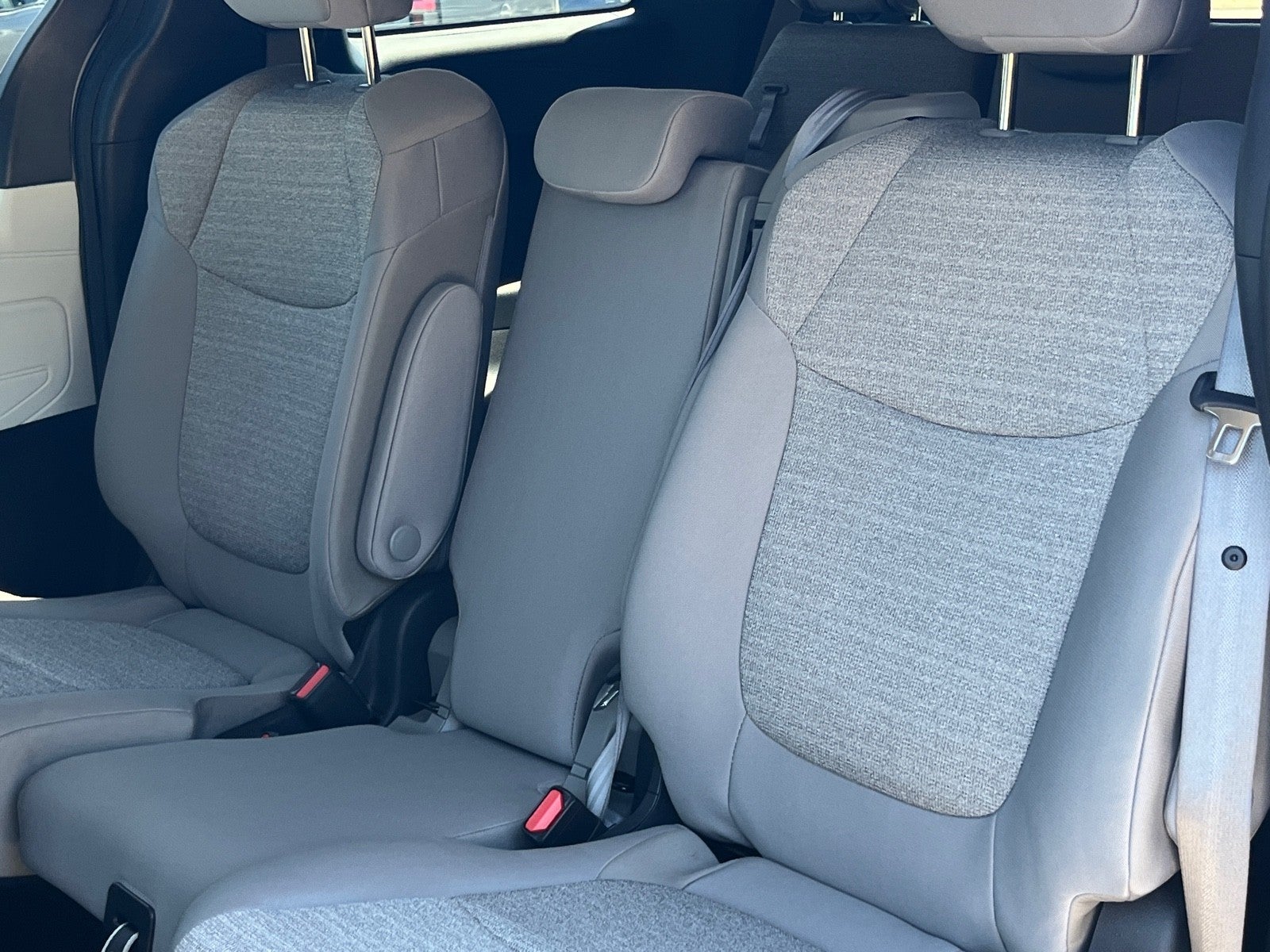2025 Toyota Sienna LE
