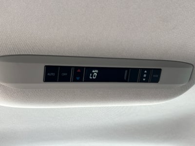 2025 Toyota Sienna LE