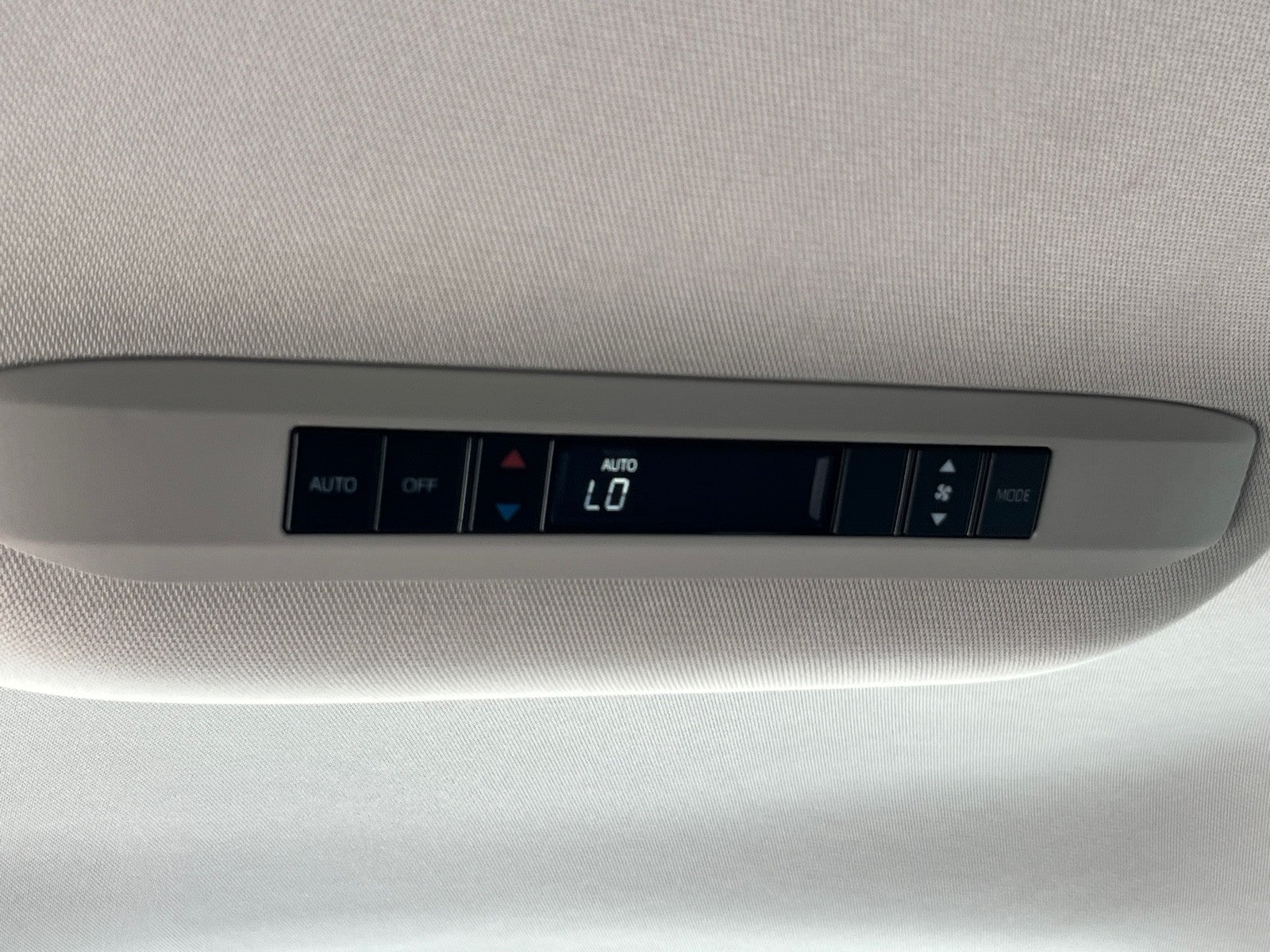 2025 Toyota Sienna LE