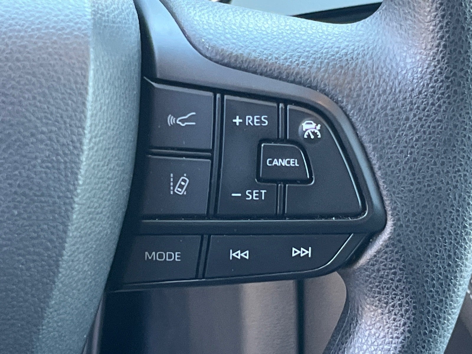 2025 Toyota Sienna LE