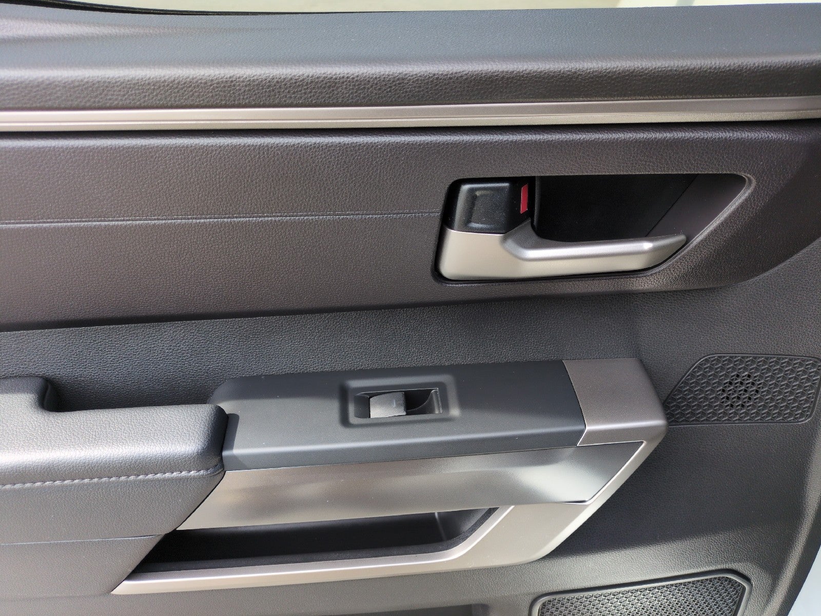 2024 Toyota Tundra 4WD SR5