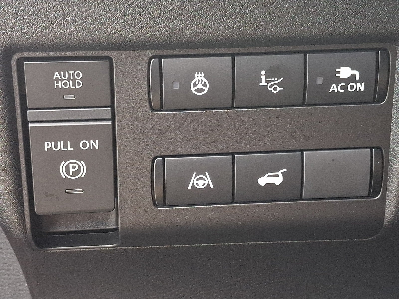 2026 Nissan LEAF Platinum+