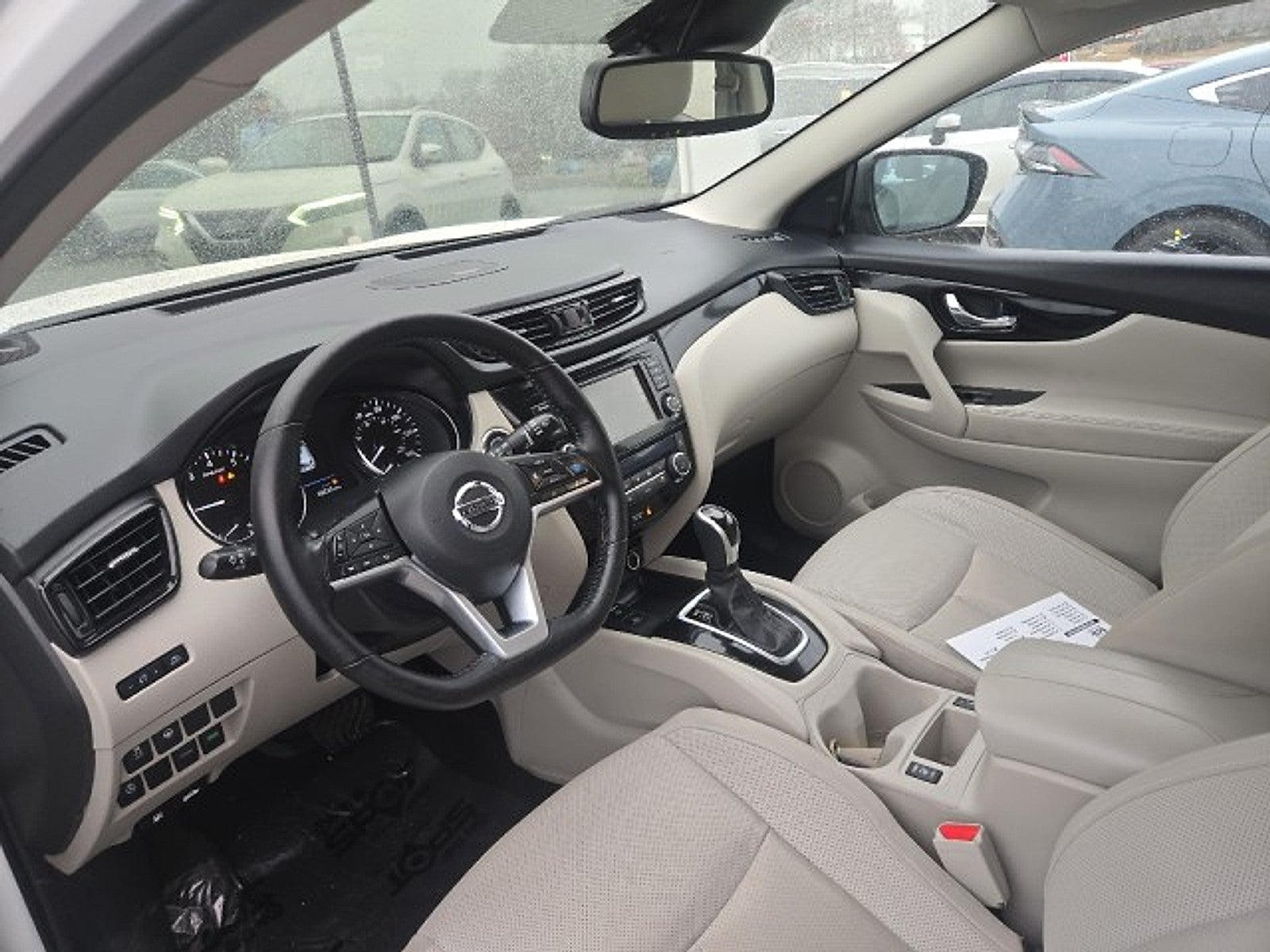 2022 Nissan Rogue Sport SL