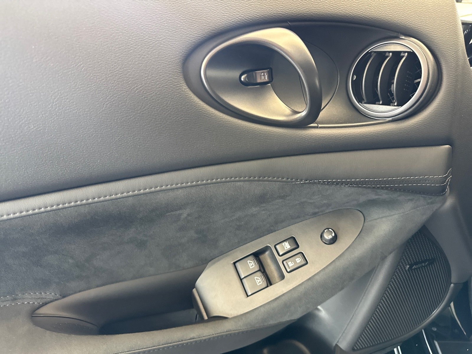 2026 Nissan Z Heritage Edition (Z32 Midnight Purple)