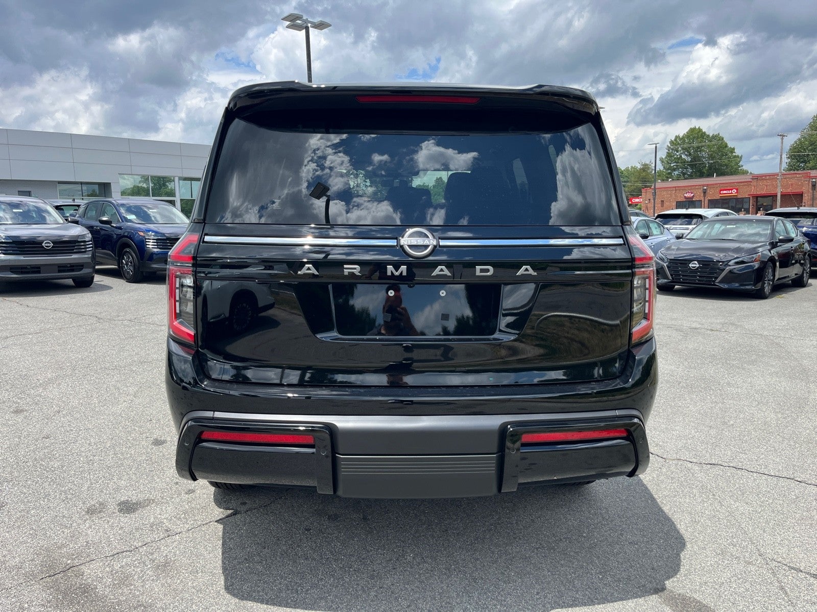 2026 Nissan Armada SV
