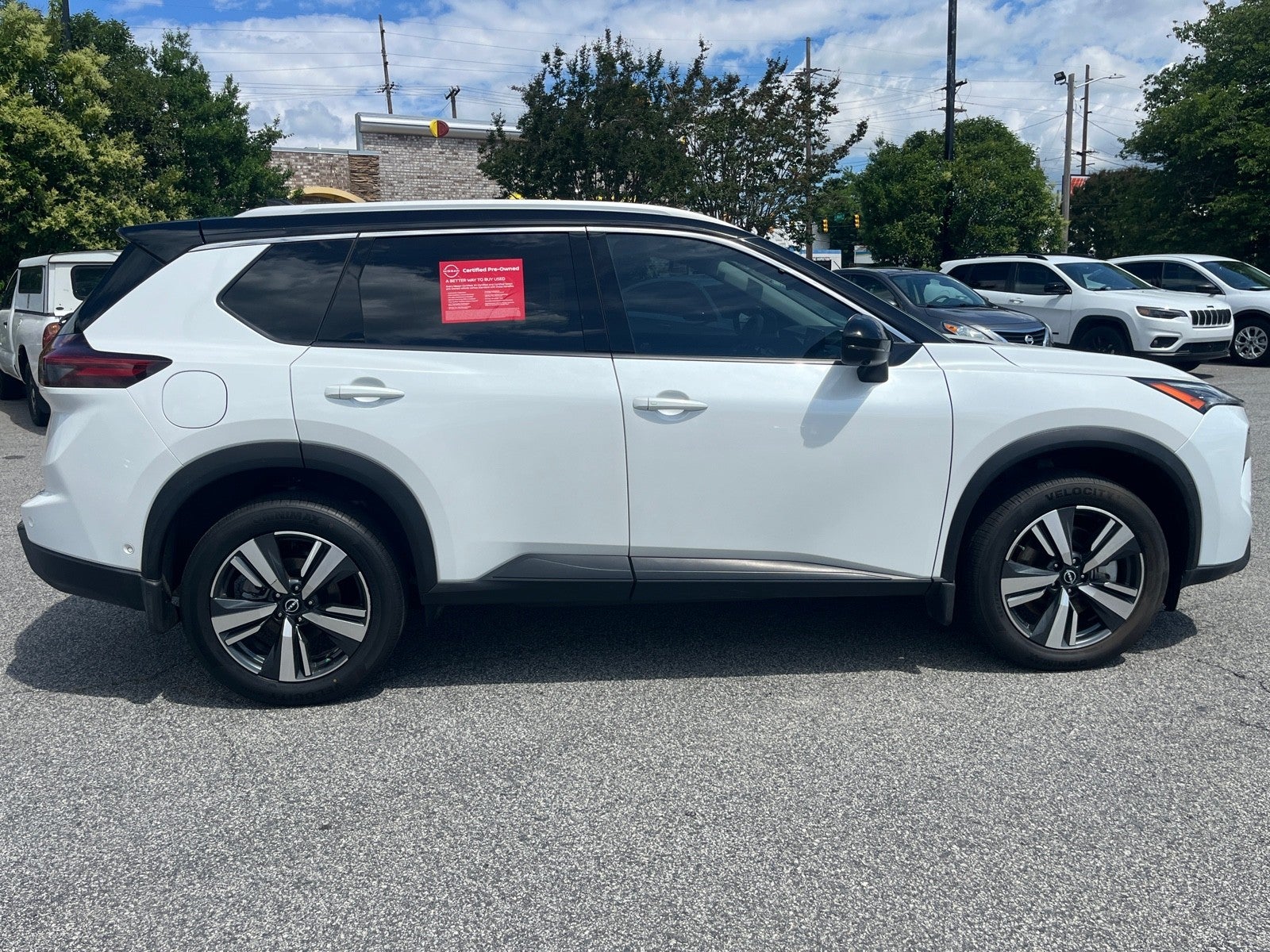2025 Nissan Rogue SL