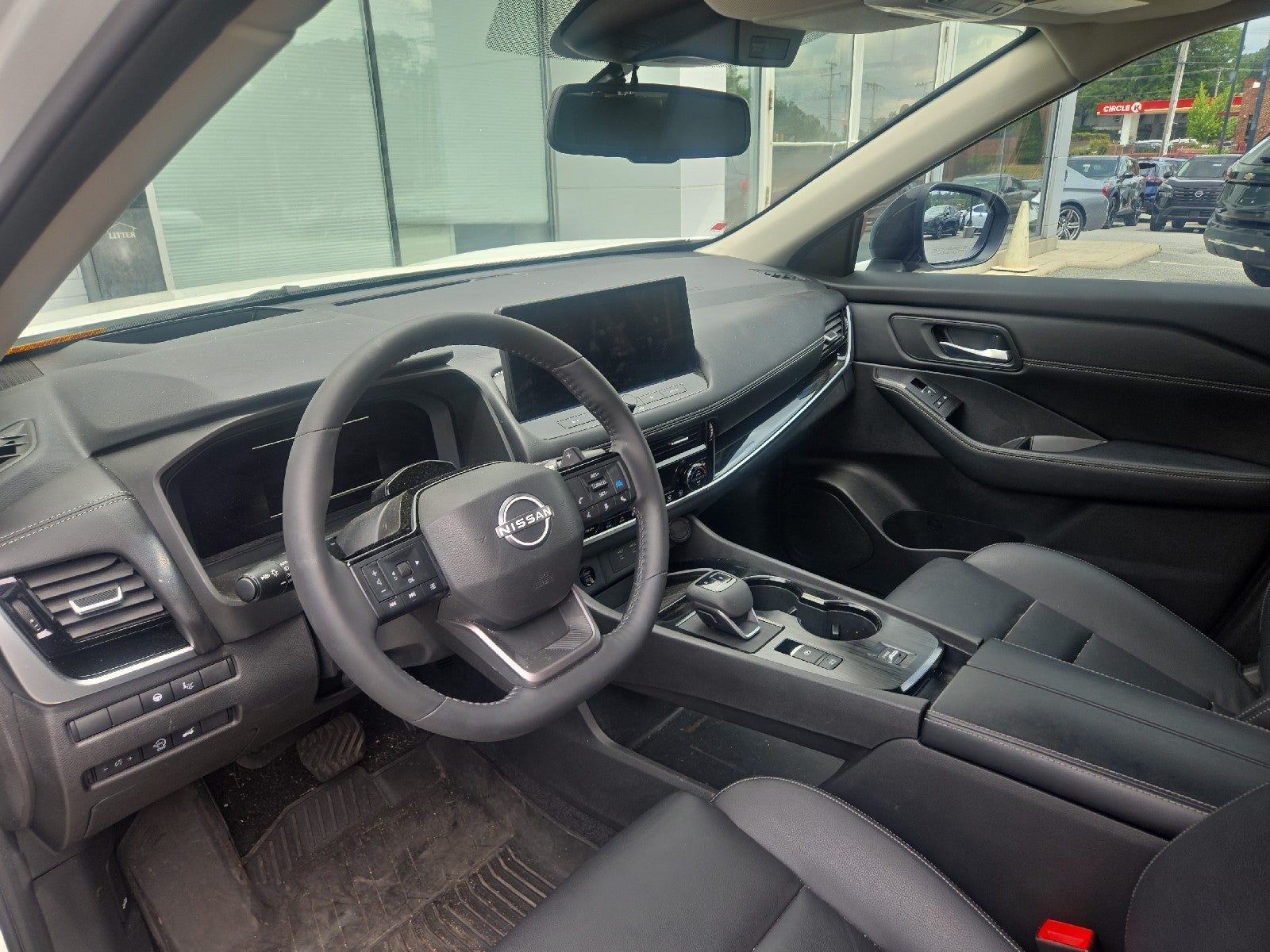 2025 Nissan Rogue SL