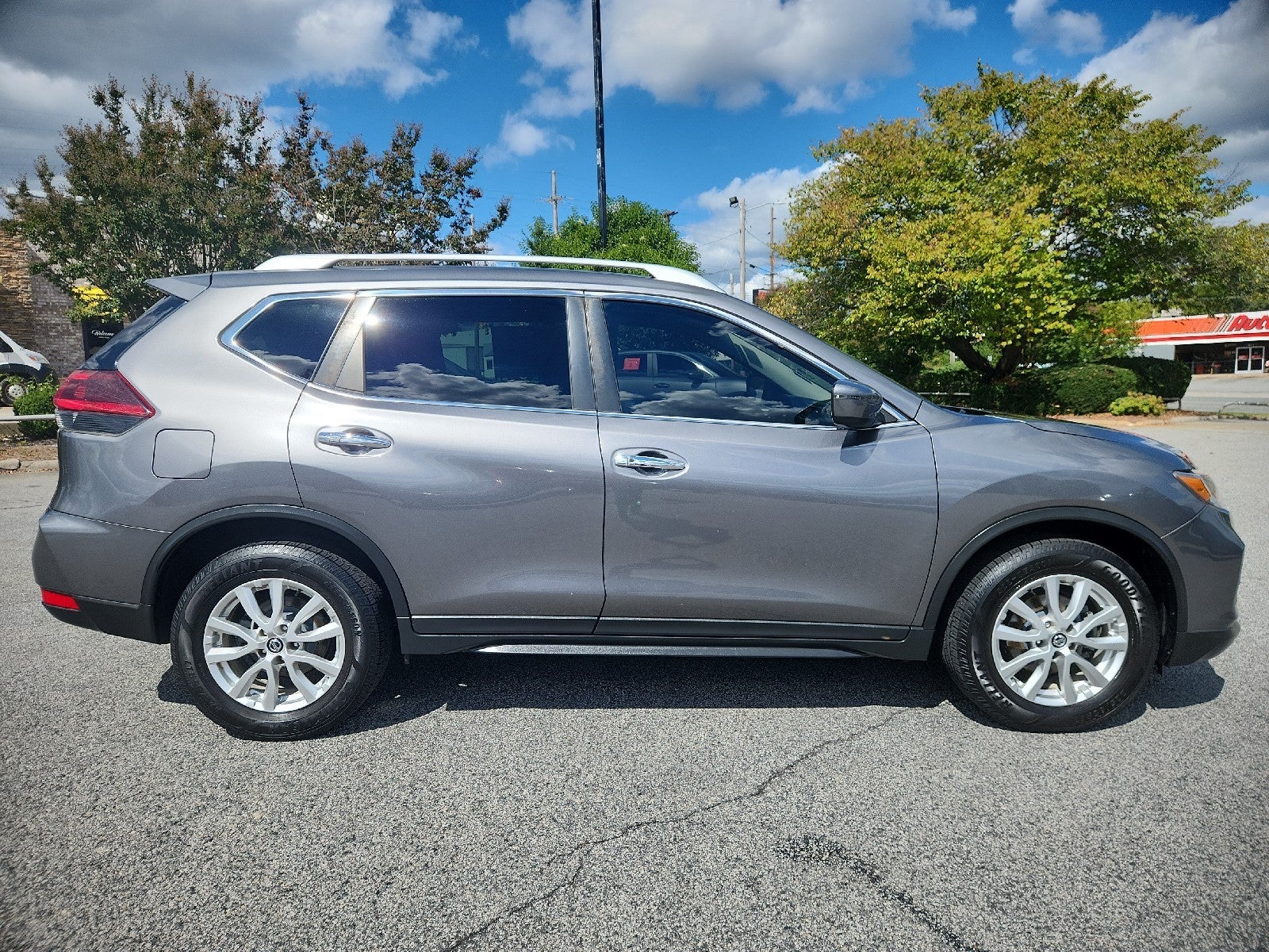 2020 Nissan Rogue SV
