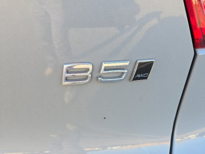 2025 Volvo XC40 Core Bright Theme