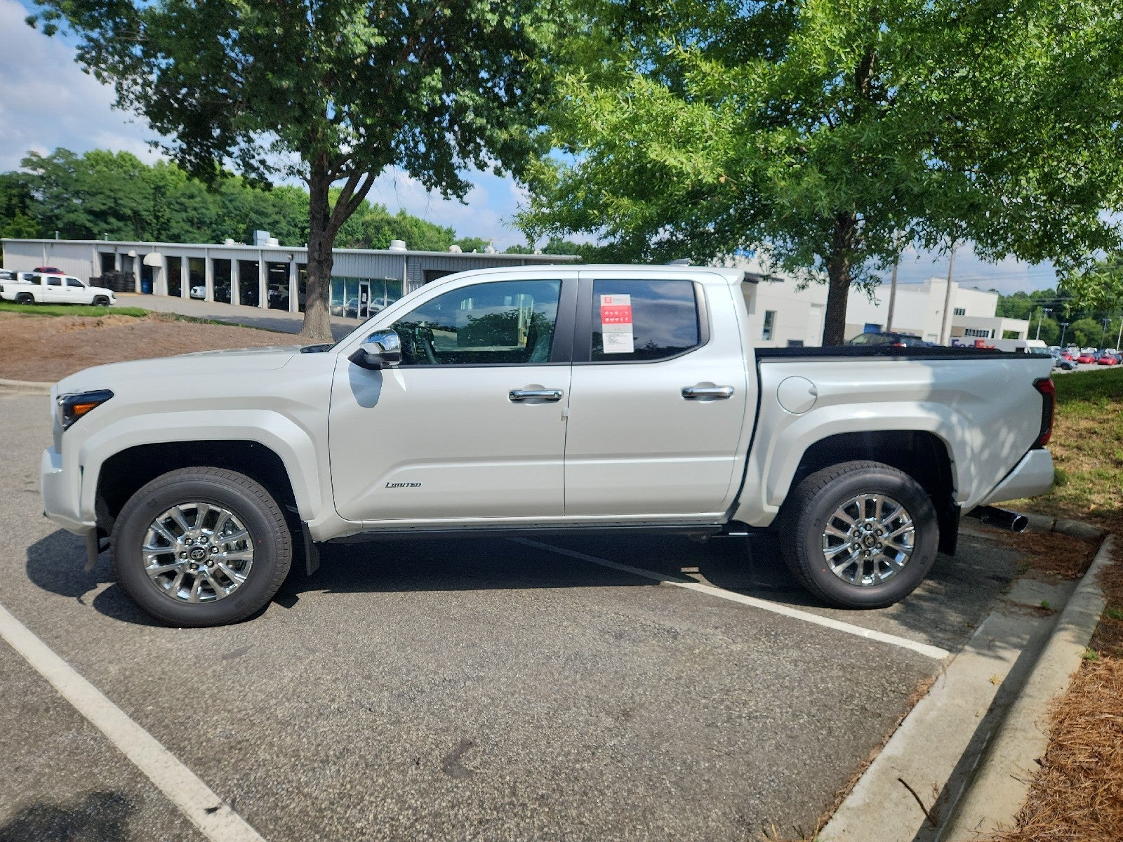 2026 Toyota Tacoma 4WD 4WD DBL LIMITED 5'