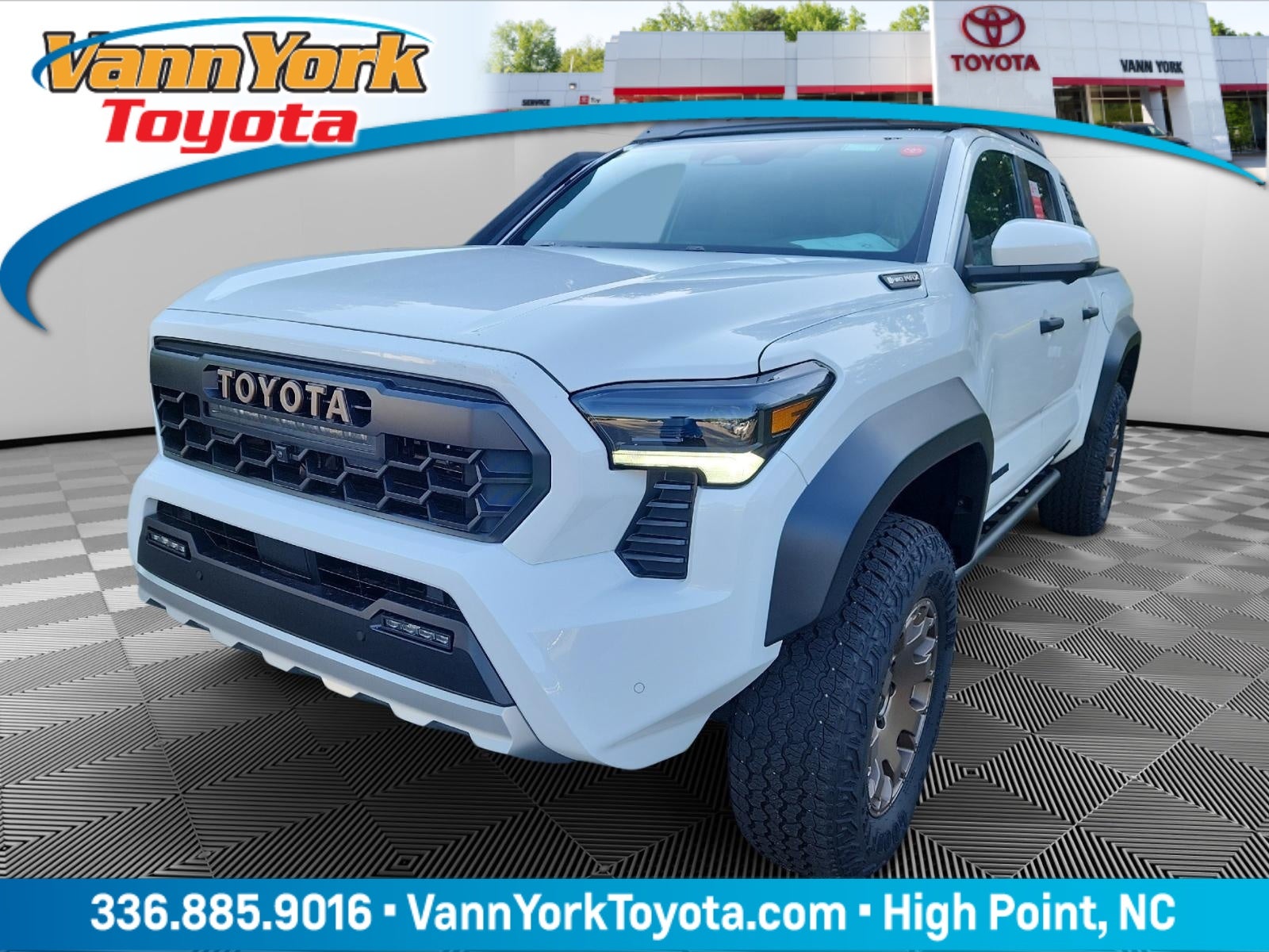 2026 Toyota Tacoma i-FORCE MAX Trailhunter
