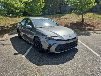 2026 Toyota Camry 4DR CVT HYB SE