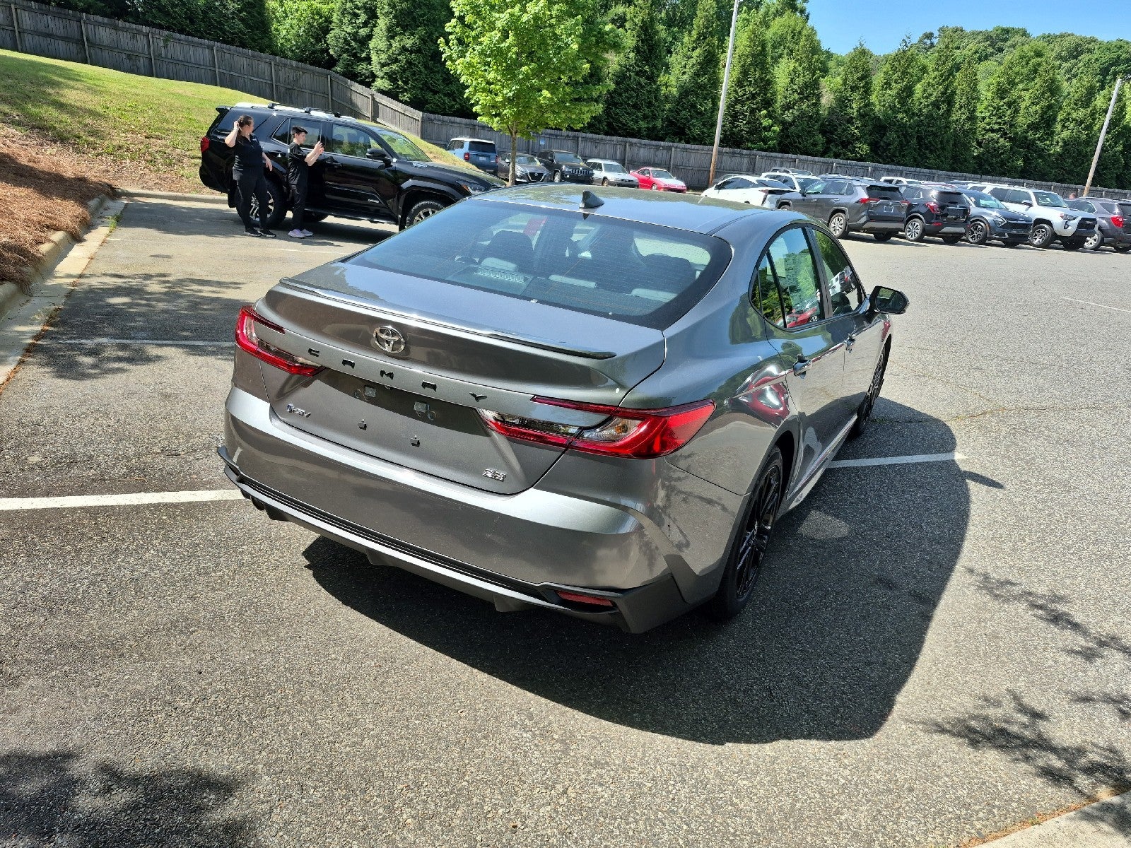 2026 Toyota Camry 4DR CVT HYB SE