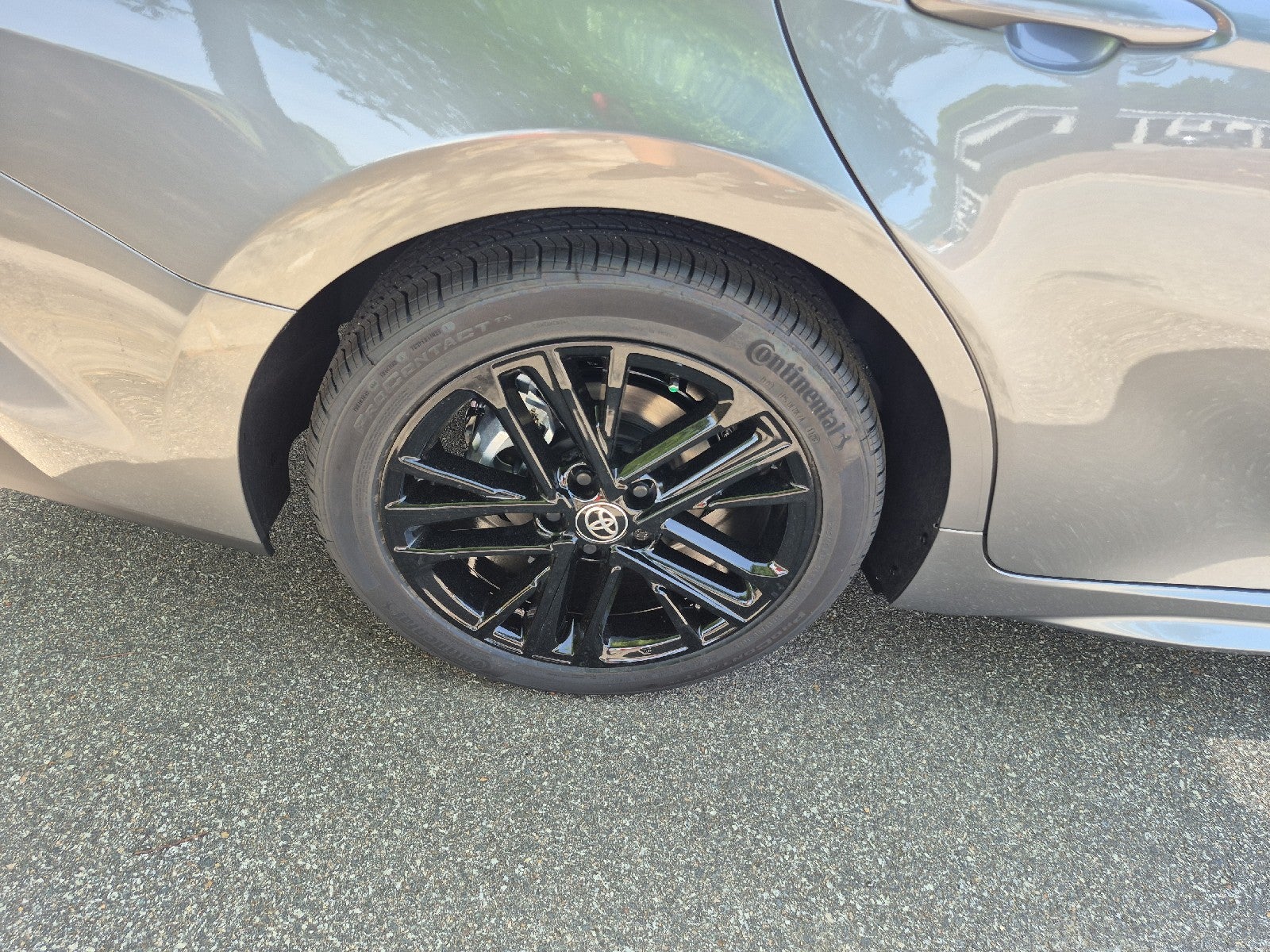 2026 Toyota Camry 4DR CVT HYB SE