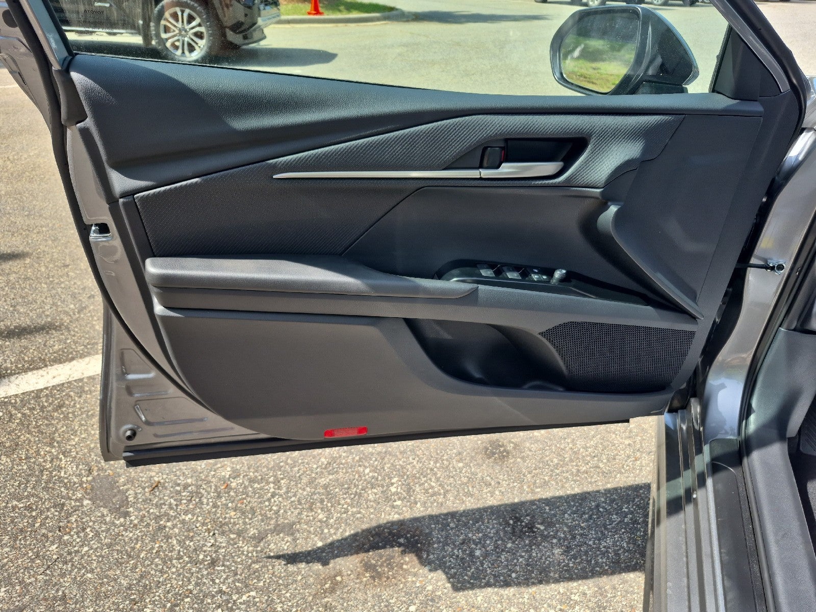 2026 Toyota Camry 4DR CVT HYB SE