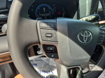 2026 Toyota Camry 4DR CVT HYB SE