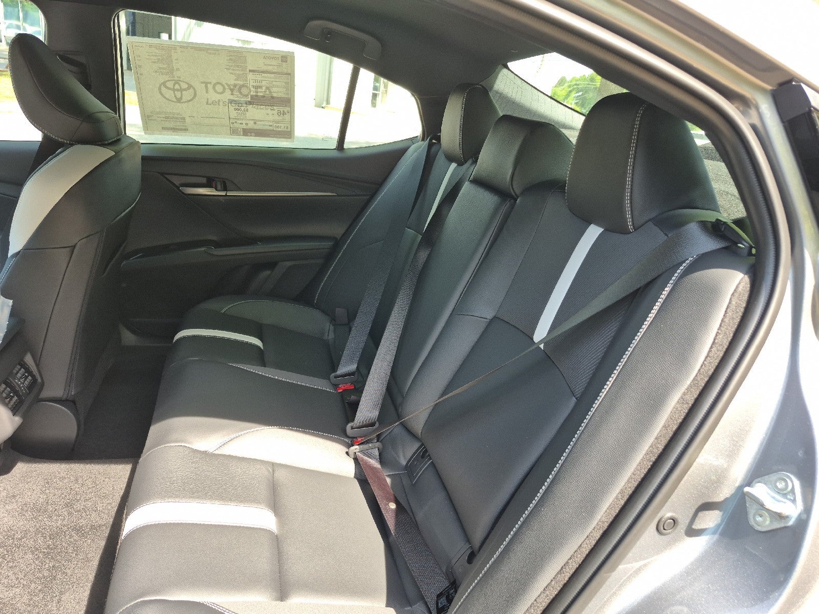 2026 Toyota Camry 4DR CVT HYB SE