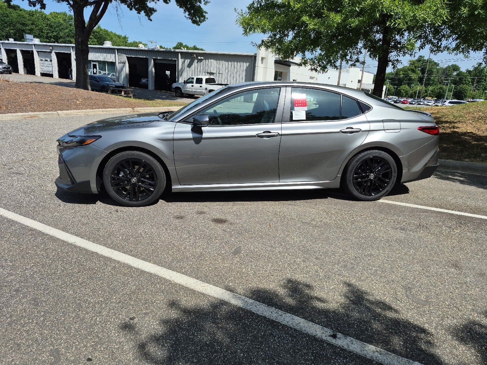 2026 Toyota Camry 4DR CVT HYB SE
