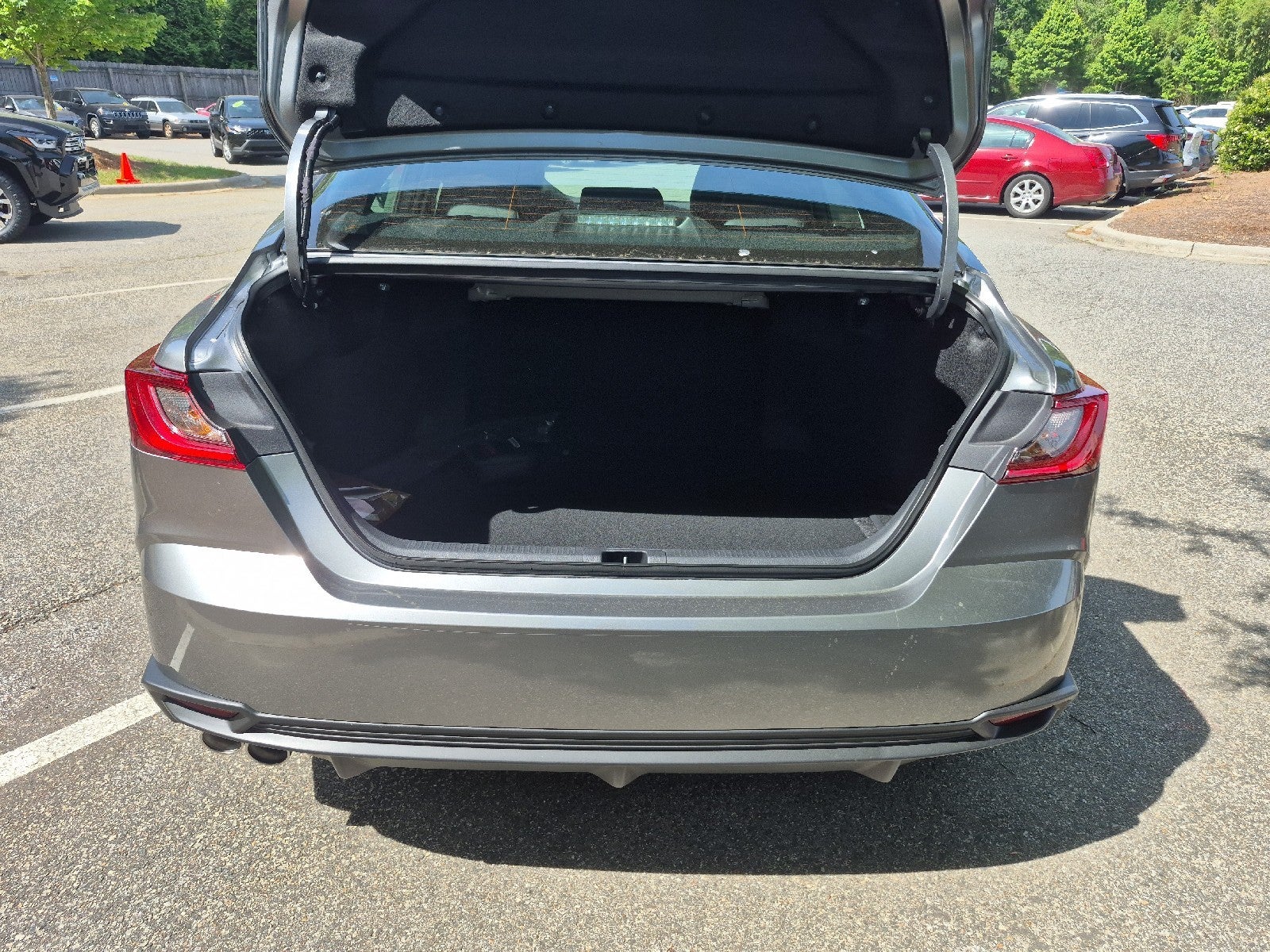 2026 Toyota Camry 4DR CVT HYB SE