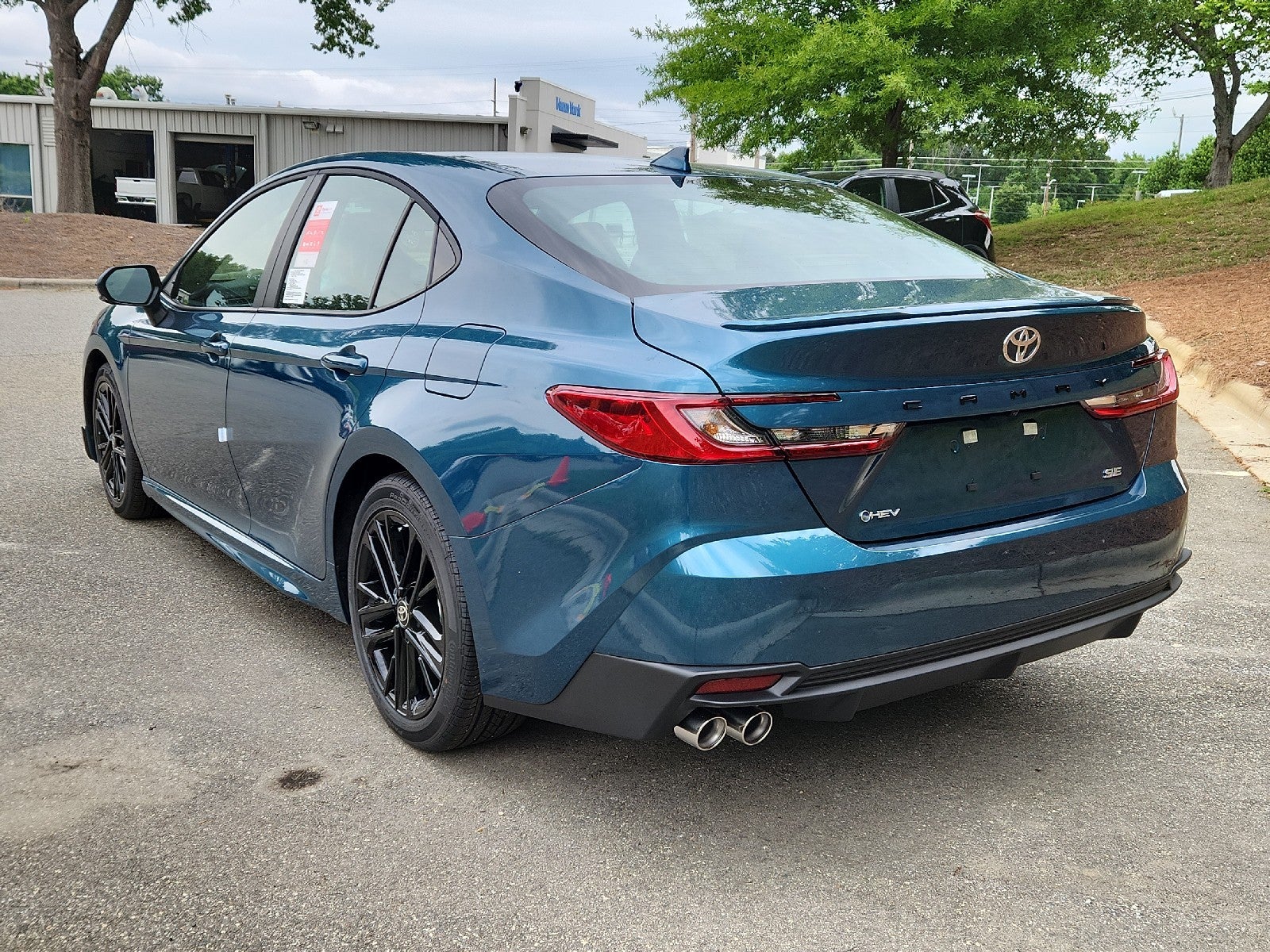 2026 Toyota Camry 4DR CVT HYB SE