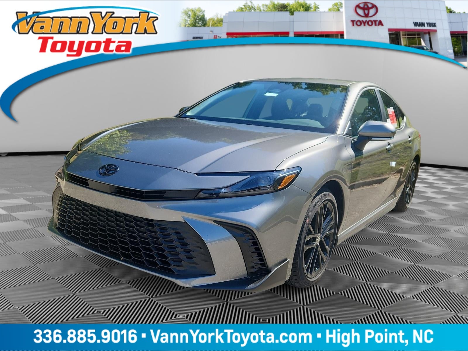 2026 Toyota Camry Hybrid SE