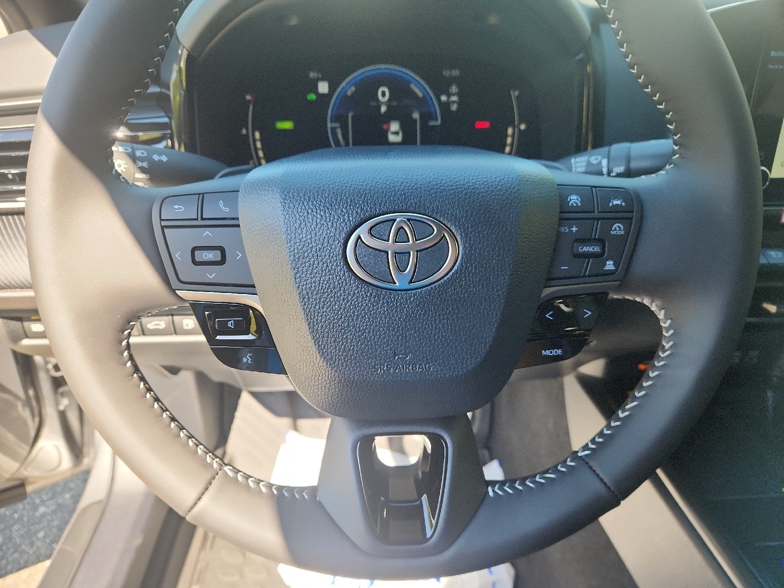 2026 Toyota Camry Hybrid SE