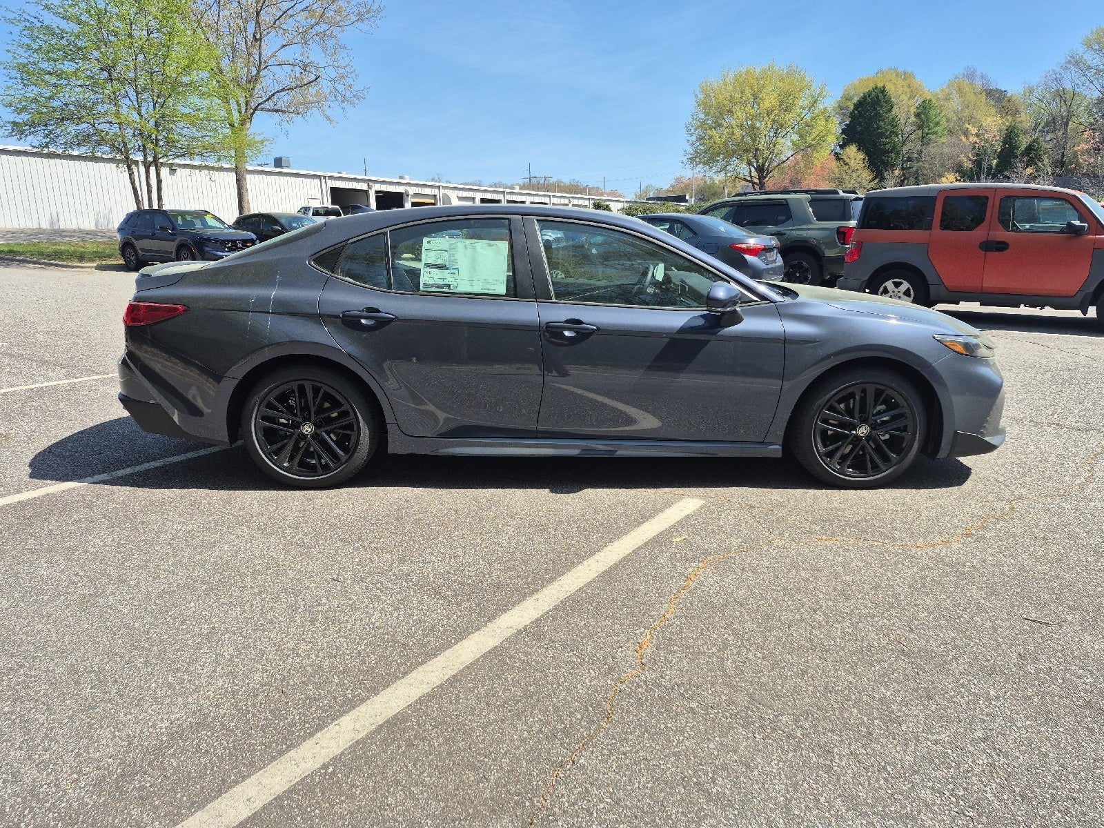 2026 Toyota Camry 4DR CVT HYB SE