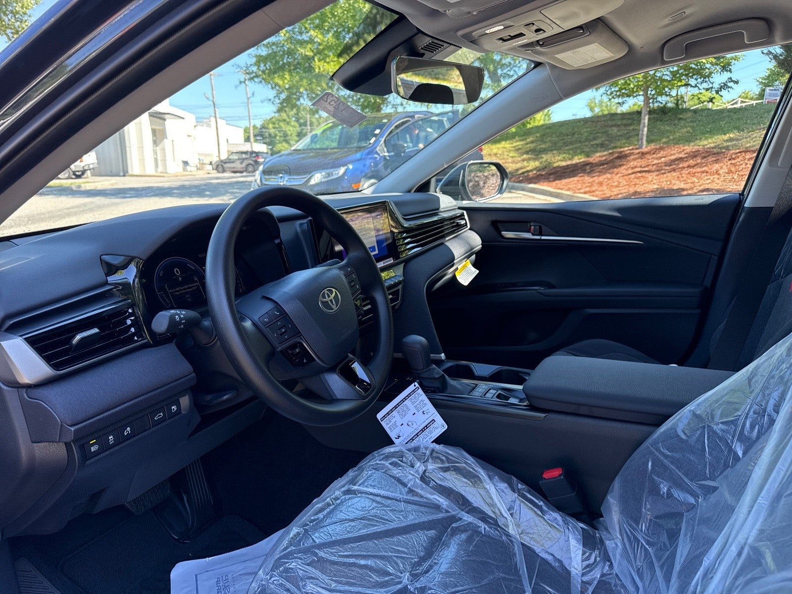 2026 Toyota Camry 4DR CVT HYB LE