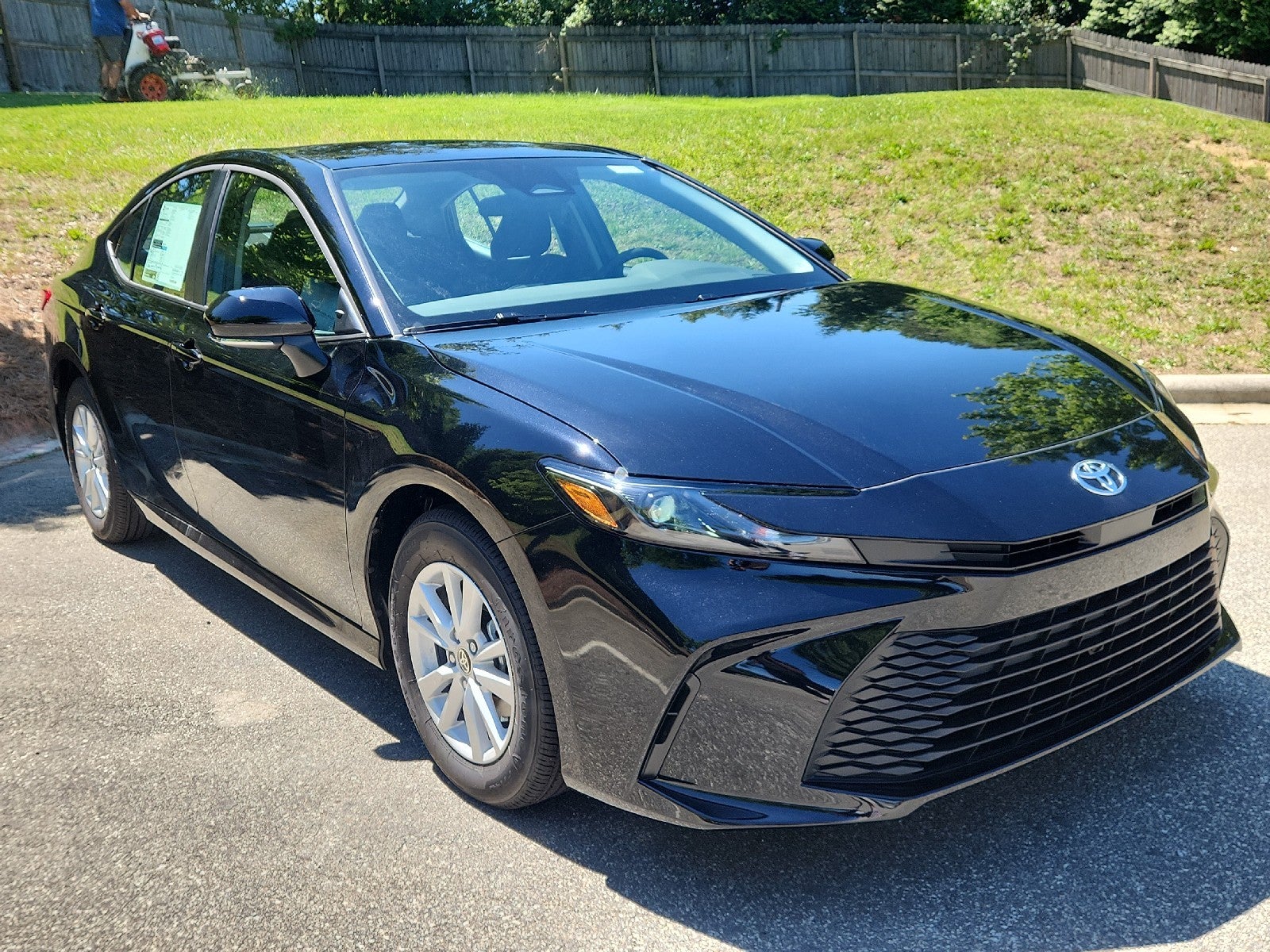 2026 Toyota Camry 4DR CVT HYB LE