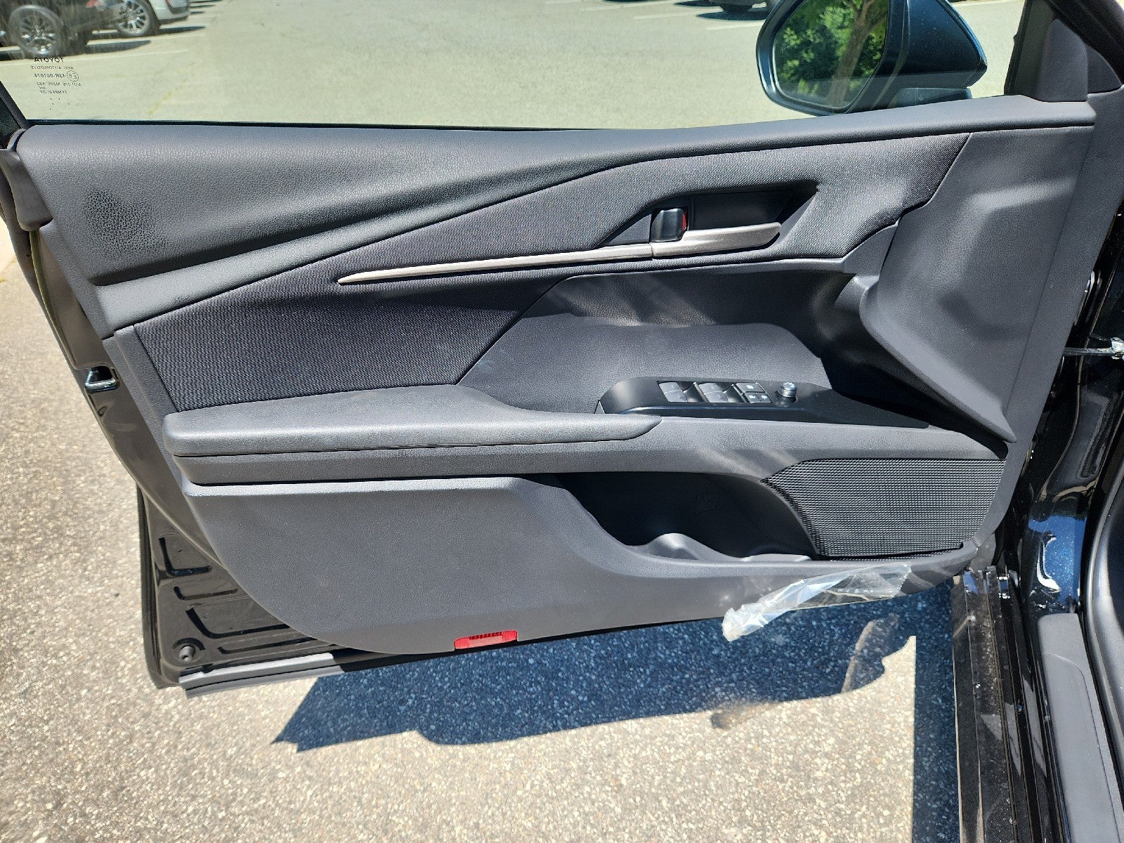 2026 Toyota Camry 4DR CVT HYB LE