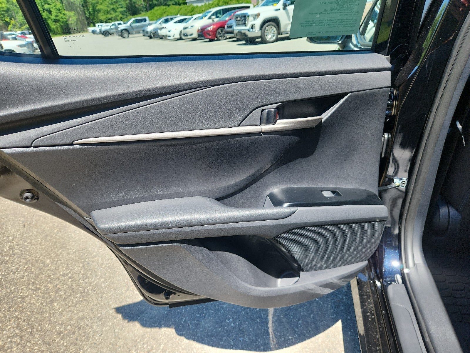 2026 Toyota Camry 4DR CVT HYB LE